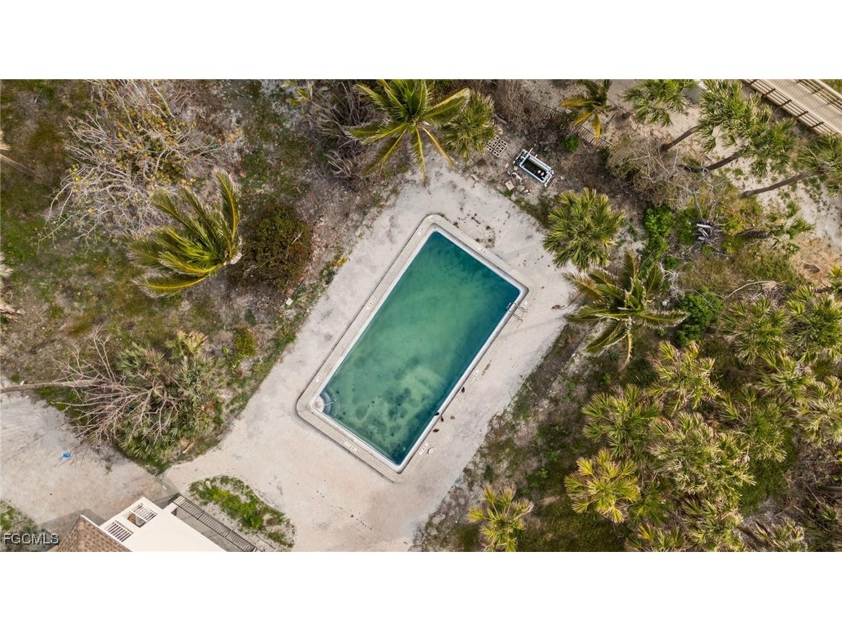 527 E Gulf Drive #204 Sanibel FL 33957 2025014414 image11