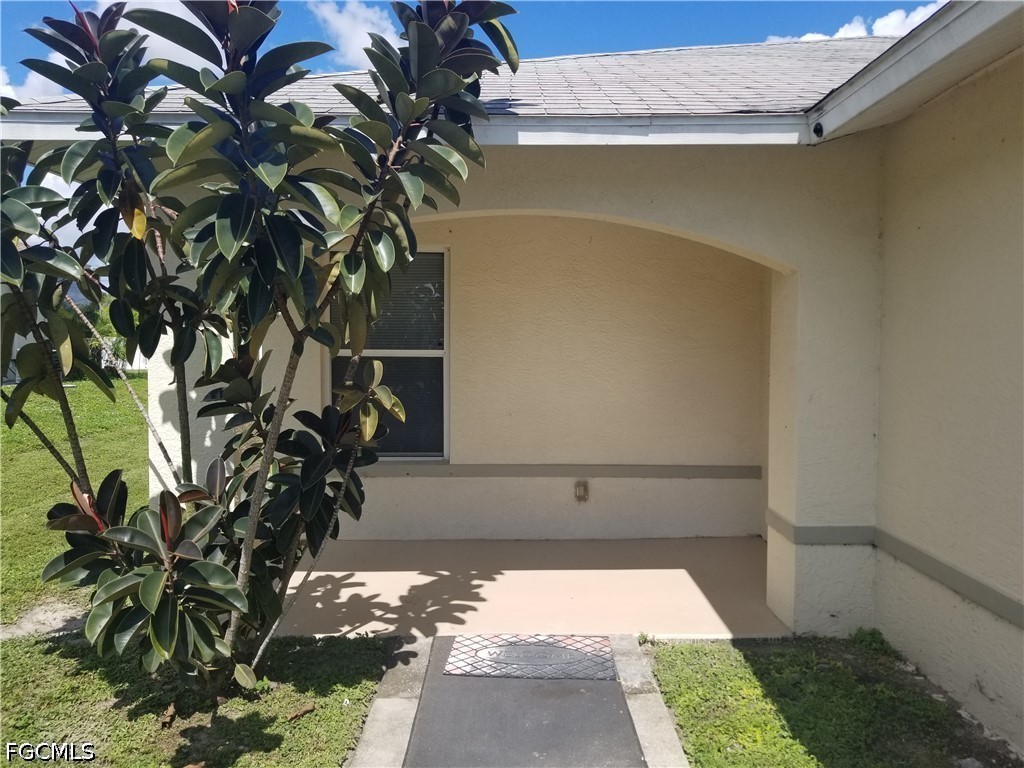 527 Hancock Bridge Parkway Cape Coral FL 33990 2026020605 image1