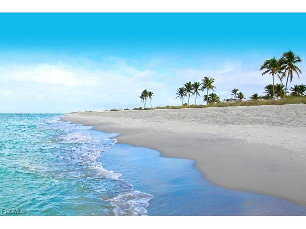 527 Hawthorne Avenue S Lehigh Acres FL 33974 2026005089 image4