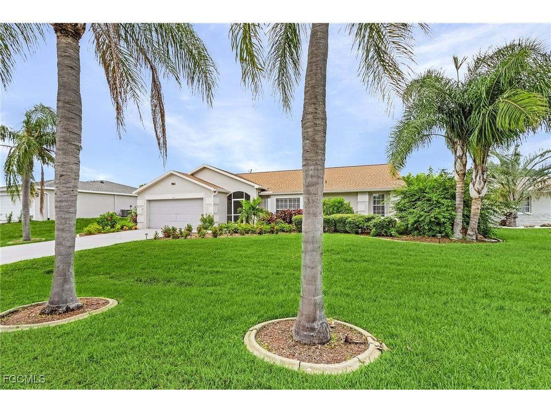 527 SE 36th Street Cape Coral FL 33904 2026005495 image1
