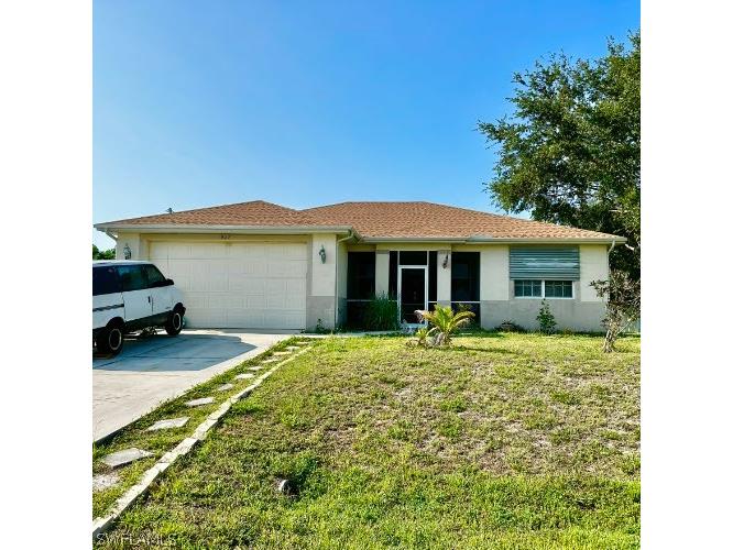 527 SE 3rd Terrace Cape Coral FL 33990 224045904 image1