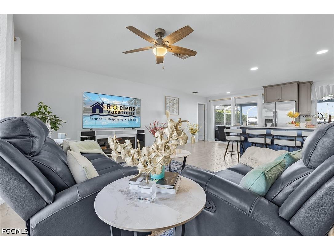 527 SW 57th Street Cape Coral FL 33914 2026020453 image8