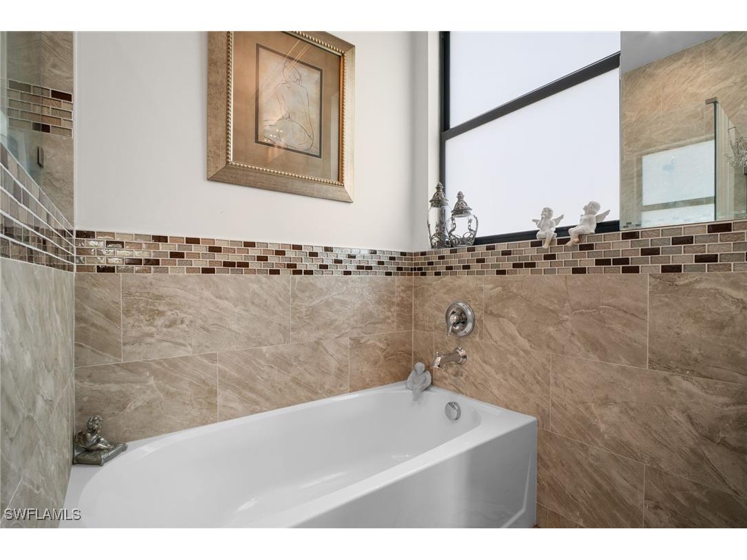 5270 42nd Street NE Naples FL 34120 225077090 image34