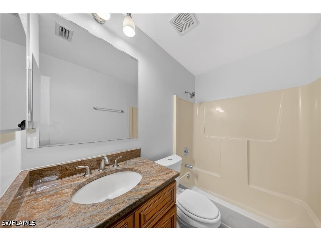 5270 Treetops Drive #J201 Naples FL 34113 226016502 image13