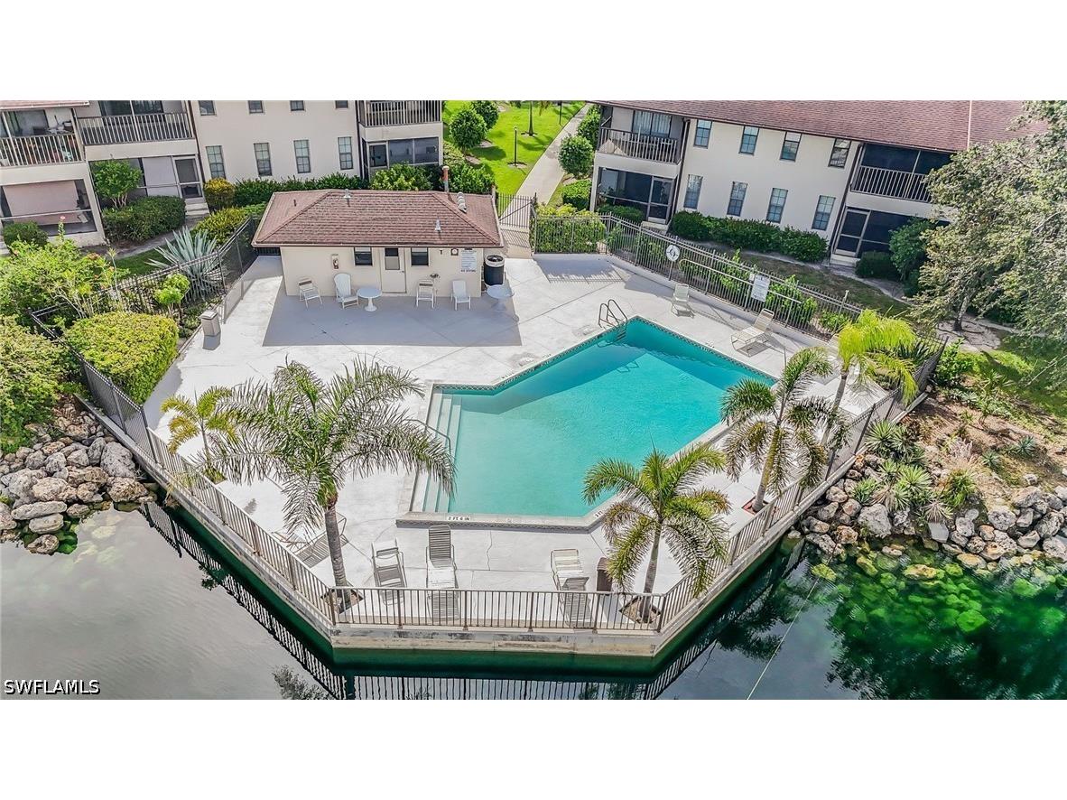 5270 Treetops Drive #J201 Naples FL 34113 226016502 image18
