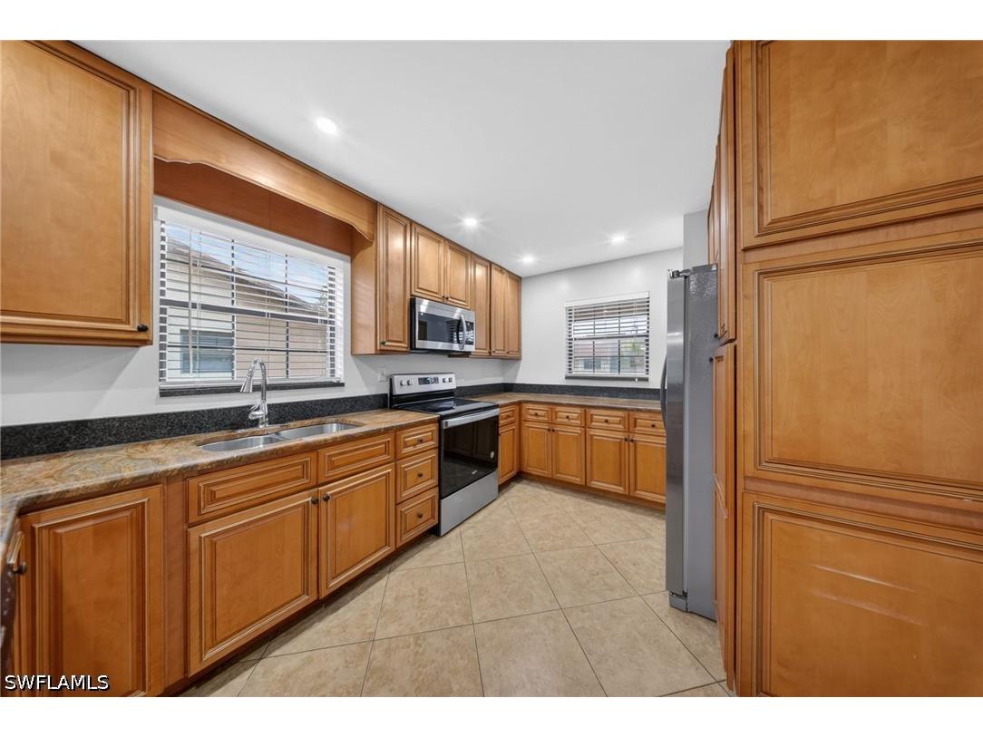 5270 Treetops Drive #J201 Naples FL 34113 226016502 image5