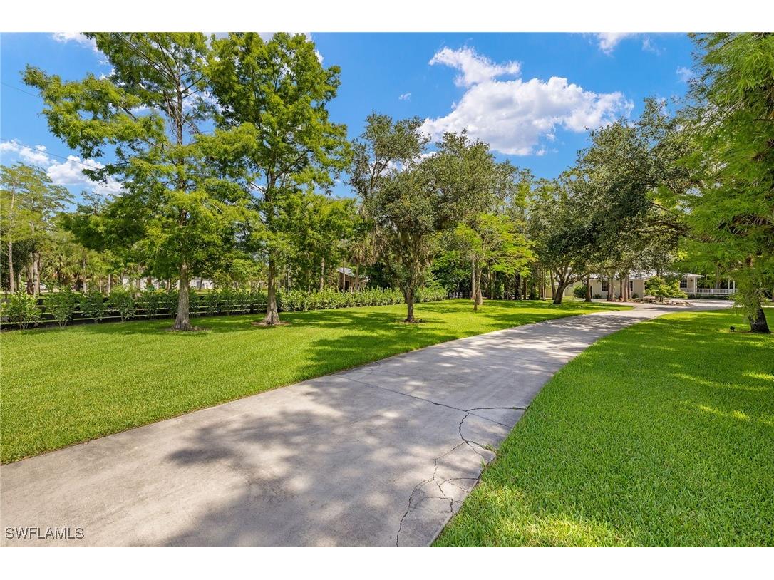 5271 Cherry Wood Drive Naples FL 34119 226005856 image45
