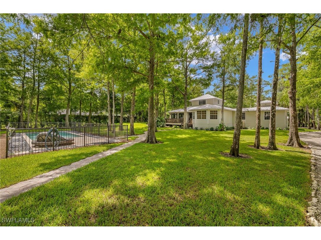 5271 Cherry Wood Drive Naples FL 34119 226005856 image9