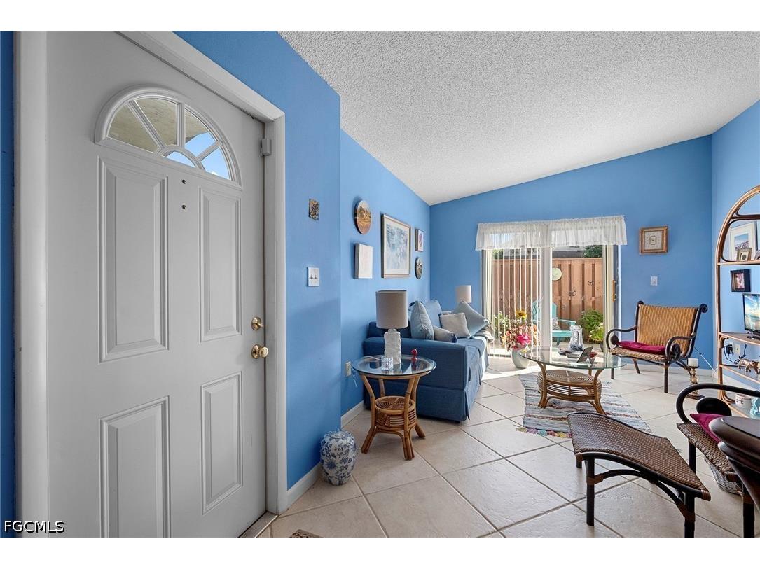 5272 Cedarbend Drive #1 Fort Myers FL 33919 2026028065 image4