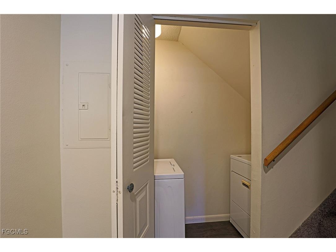 5274 Cedarbend Drive #3 Fort Myers FL 33919 2025021677 image13