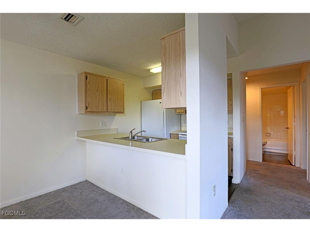 5274 Cedarbend Drive #3 Fort Myers FL 33919 2025021677 image5