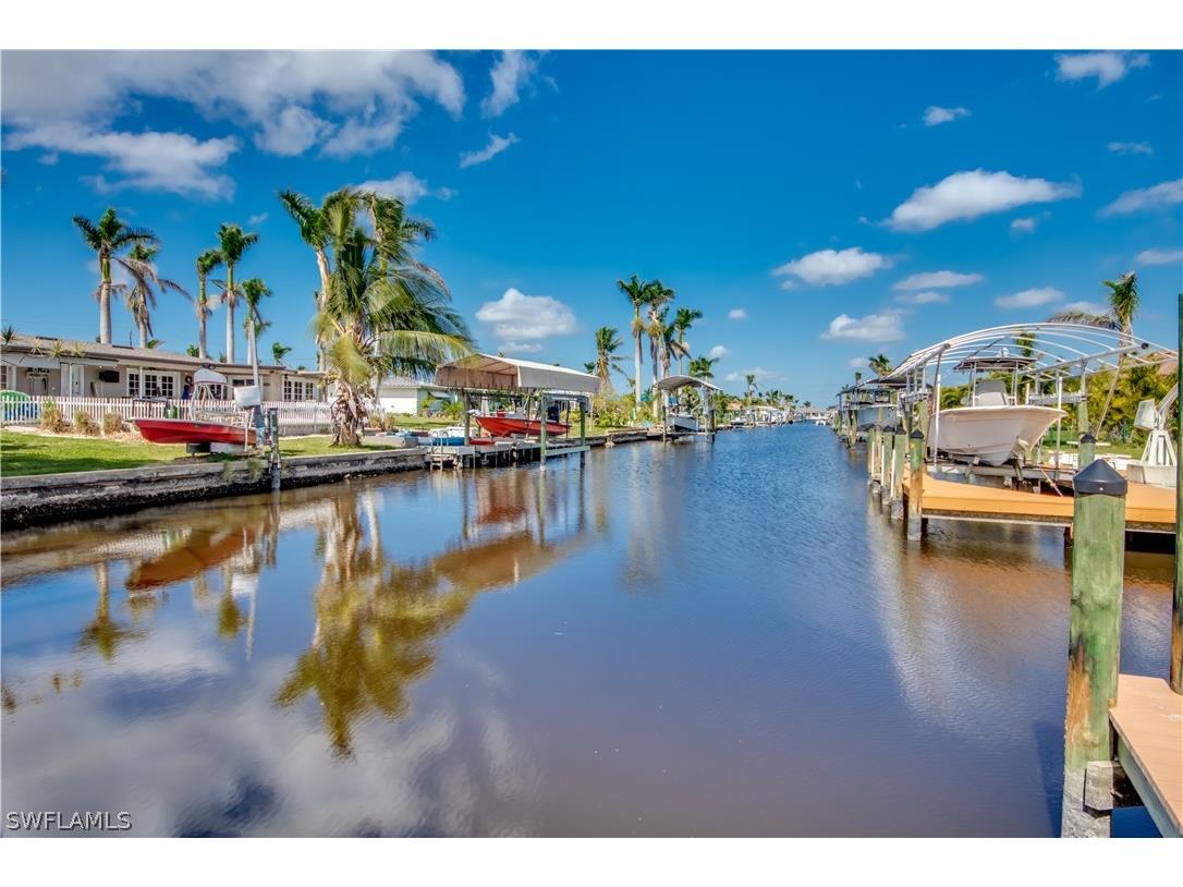 5274 Skylark Court Cape Coral FL 33904 223009004 image1