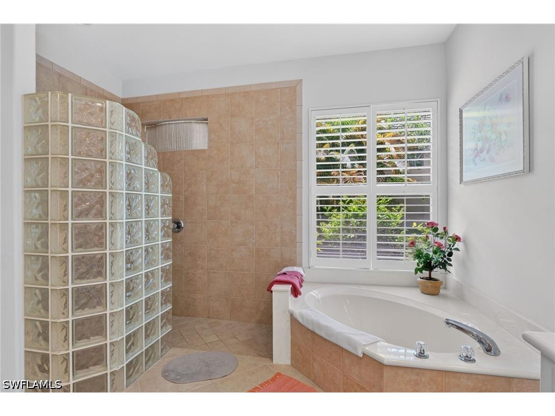 5278 Kensington High Street Naples FL 34105 226024497 image21