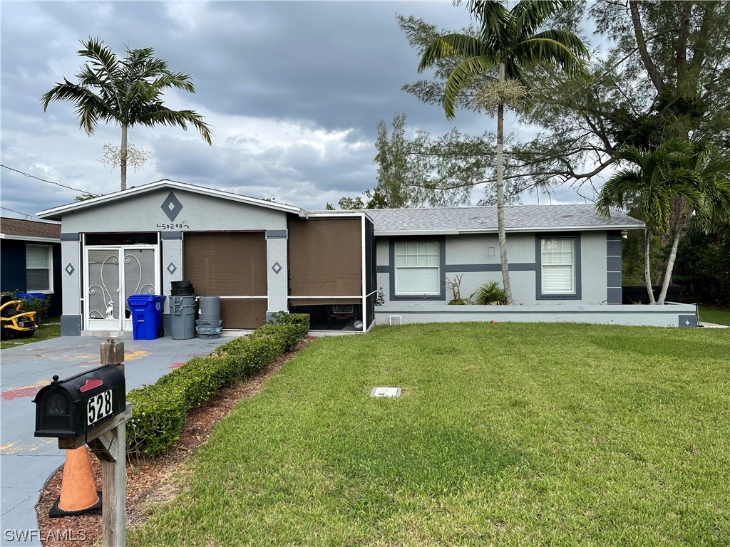 528 14th Street N Naples FL 34102 223075688 image1