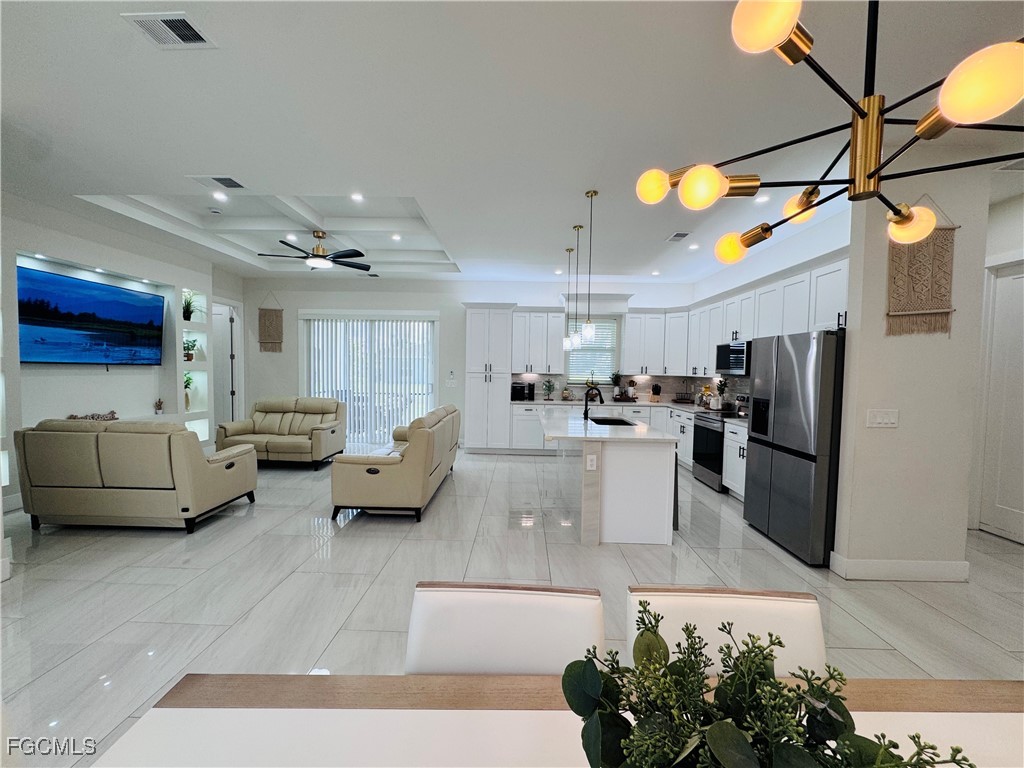 528 Jacaranda Parkway E Cape Coral FL 33909 2025012225 image16