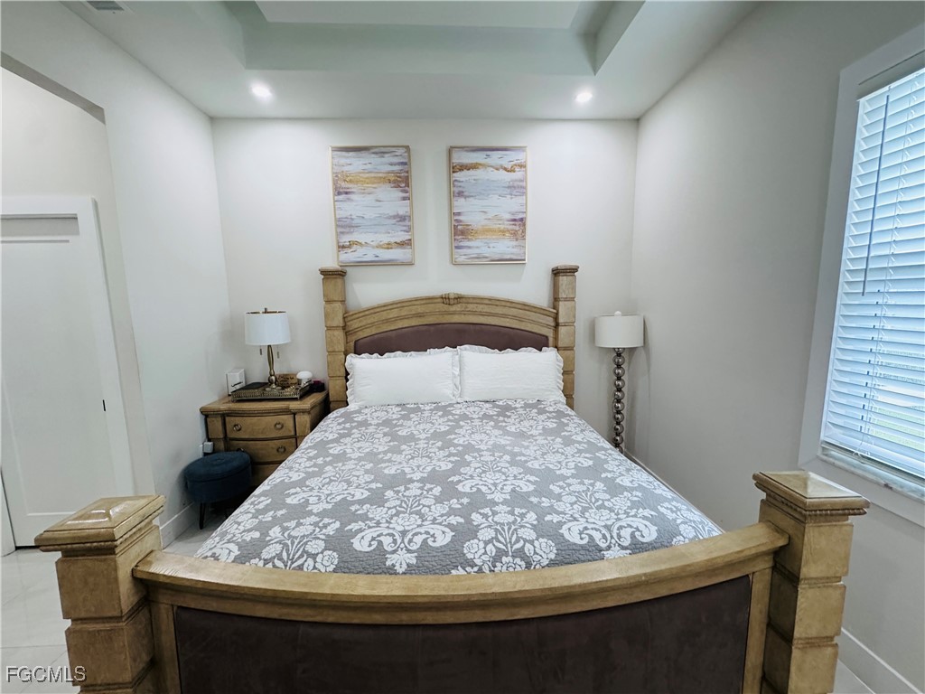 528 Jacaranda Parkway E Cape Coral FL 33909 2025012225 image27