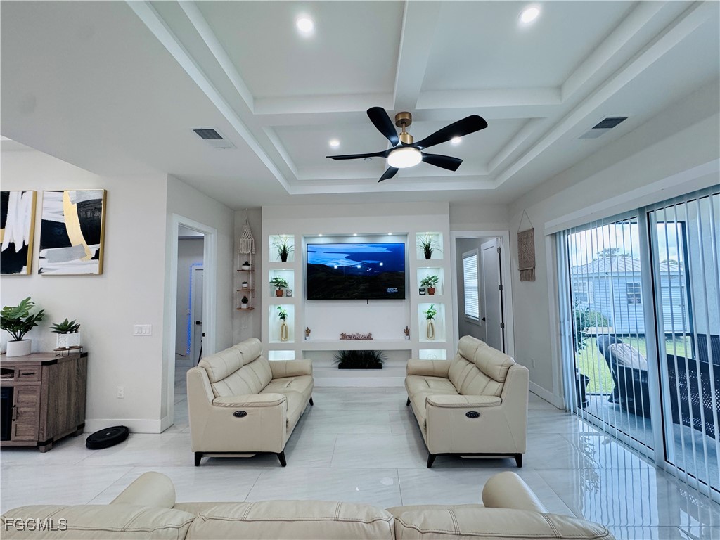 528 Jacaranda Parkway E Cape Coral FL 33909 2025012225 image28