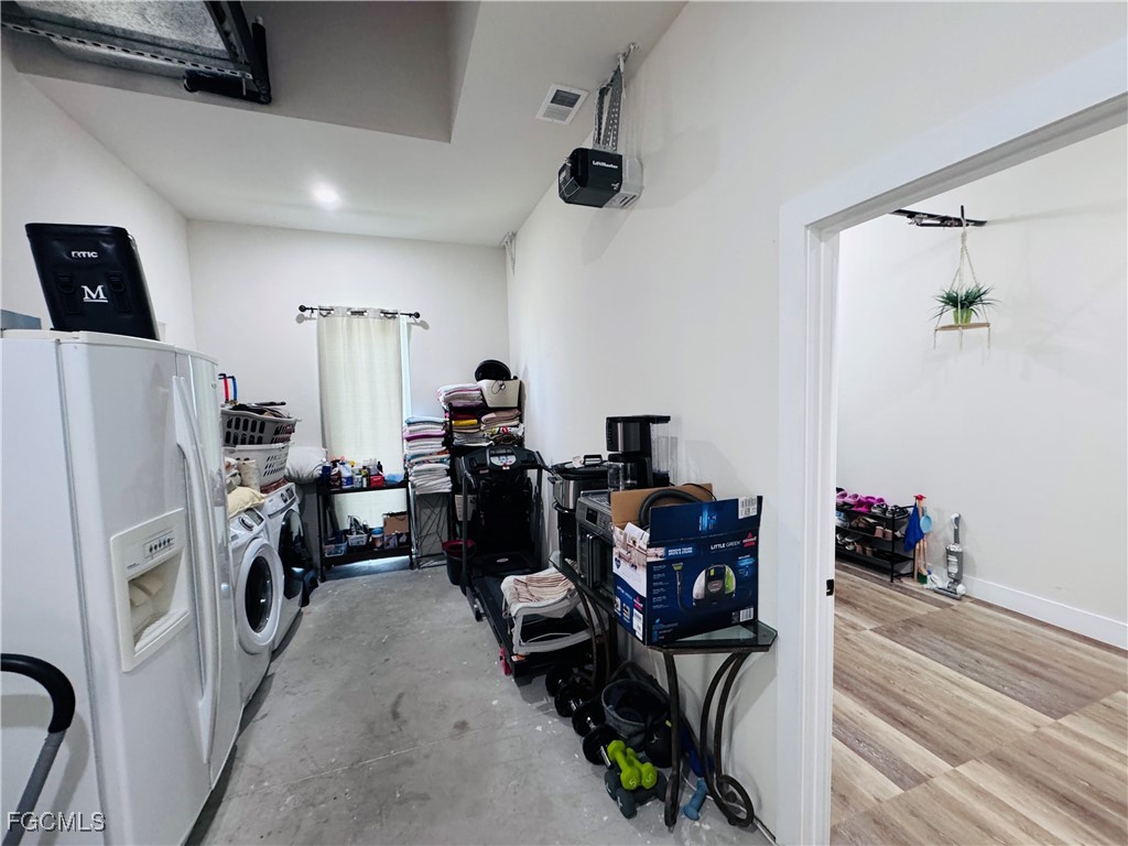 528 Jacaranda Parkway E Cape Coral FL 33909 2025012225 image47