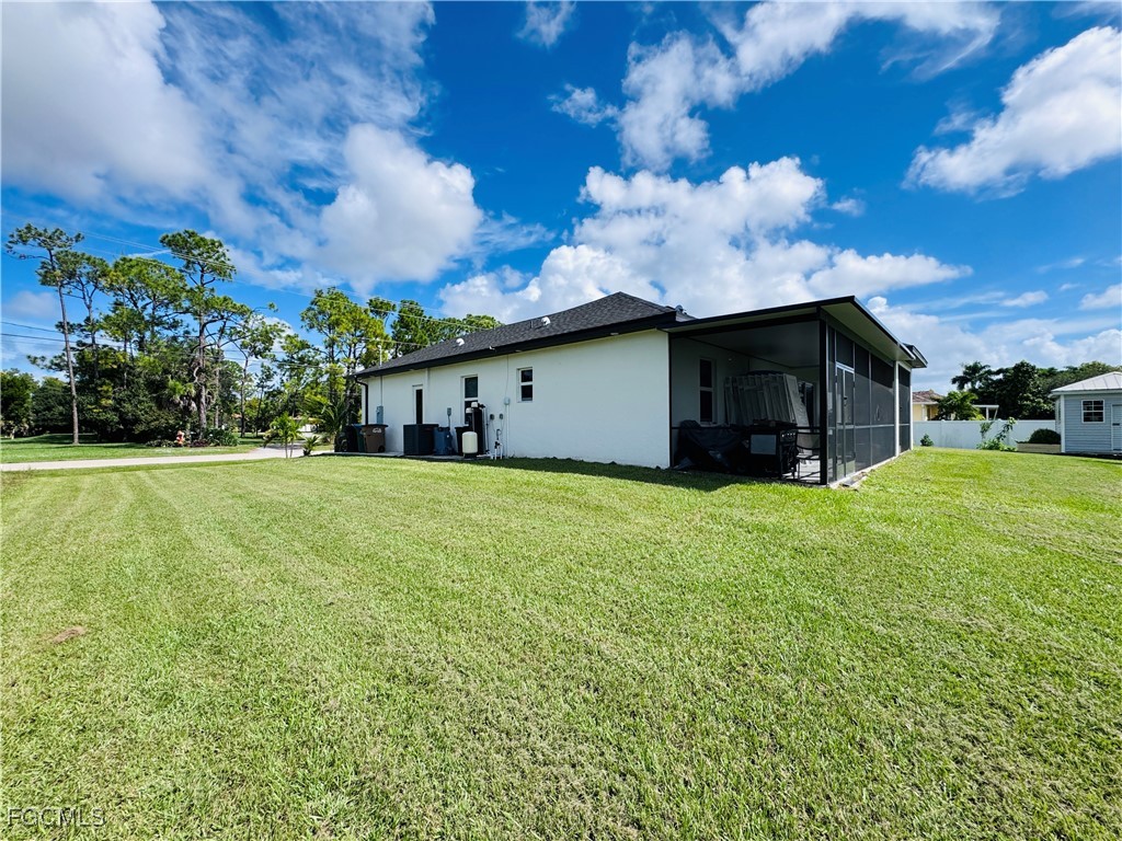 528 Jacaranda Parkway E Cape Coral FL 33909 2025012225 image48