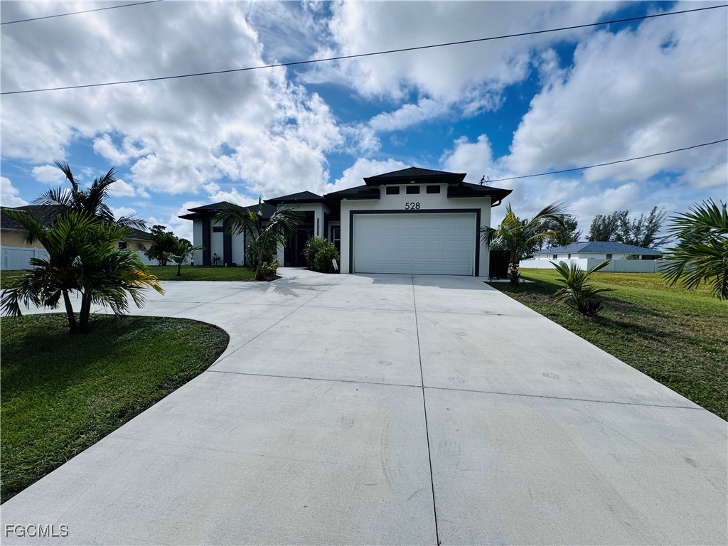 528 Jacaranda Parkway E Cape Coral FL 33909 2025012225 image9