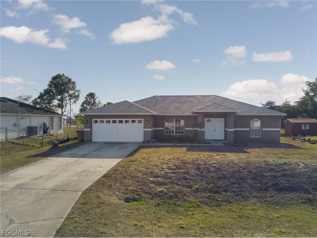 528 Peerless Circle Lehigh Acres FL 33974 2026007875 image1