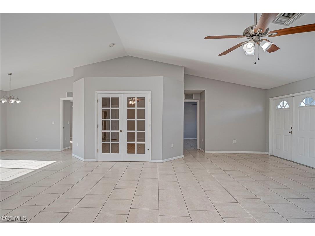 528 Peerless Circle Lehigh Acres FL 33974 2026007875 image4