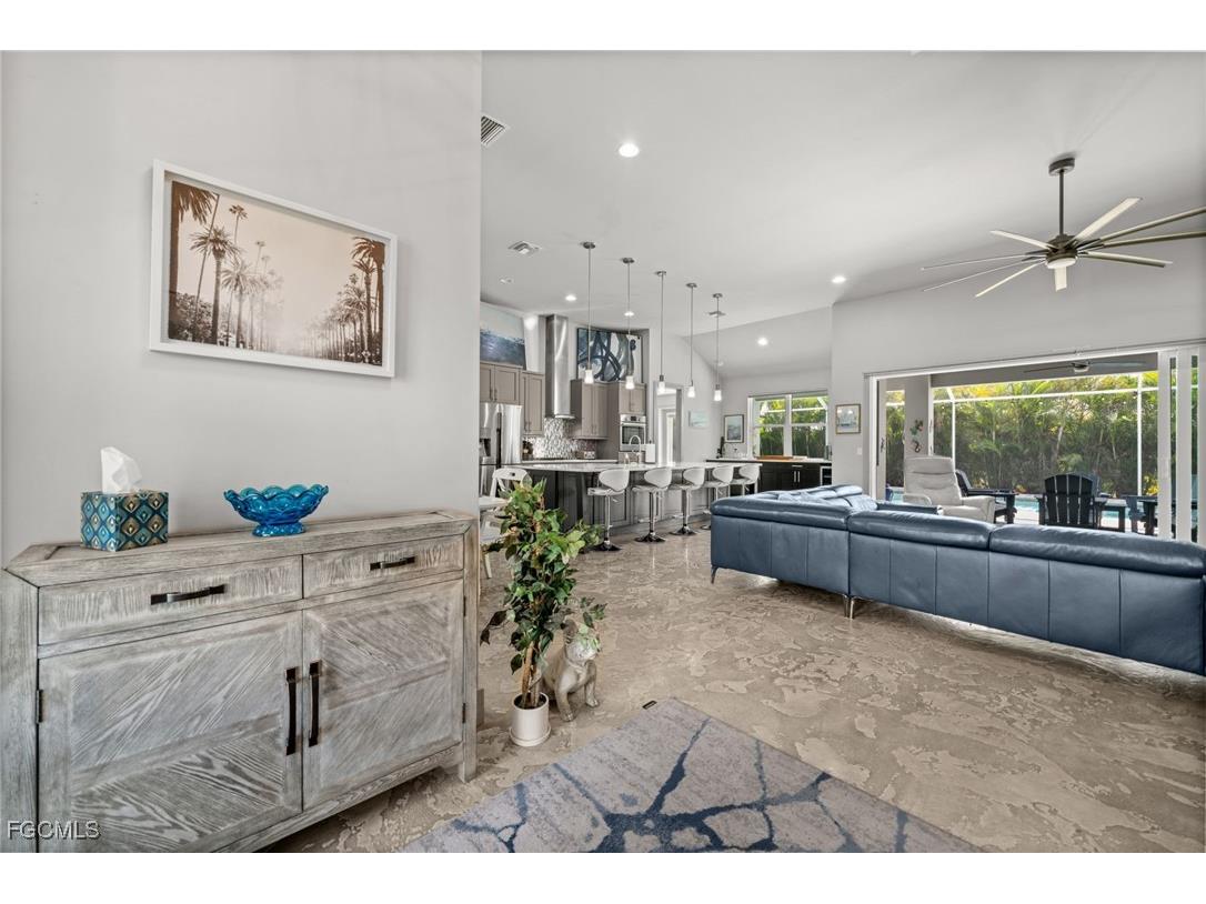 528 SE 14th Terrace Cape Coral FL 33990 2025013859 image17