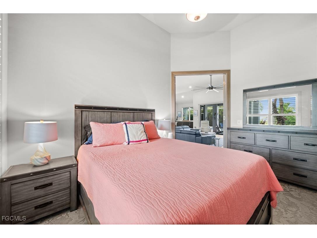 528 SE 14th Terrace Cape Coral FL 33990 2025013859 image34