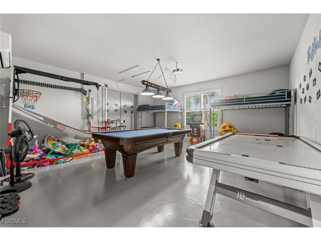 528 SE 14th Terrace Cape Coral FL 33990 2025013859 image38