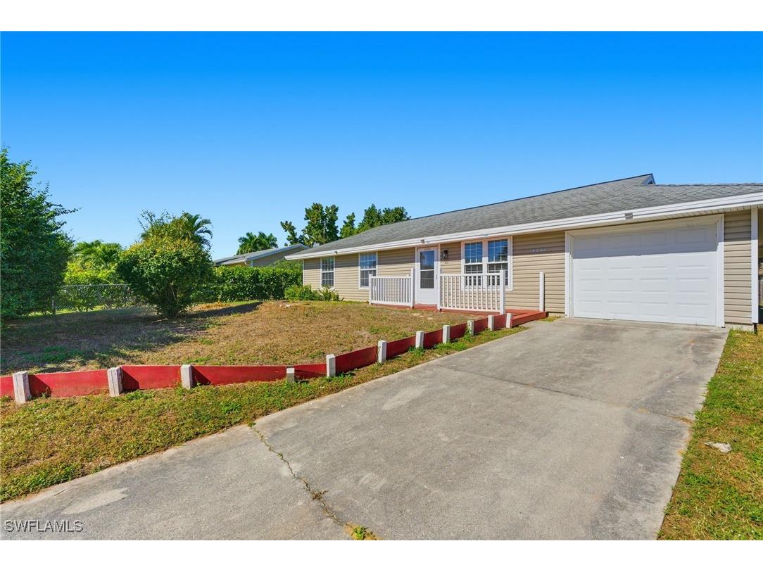 5283 17th Place SW Naples FL 34116 226000773 image2