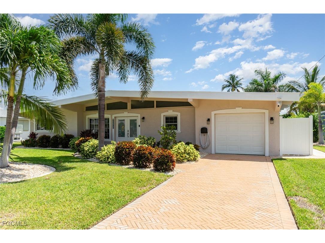 5283 Tiffany Court Cape Coral FL 33904 2025004176 image1