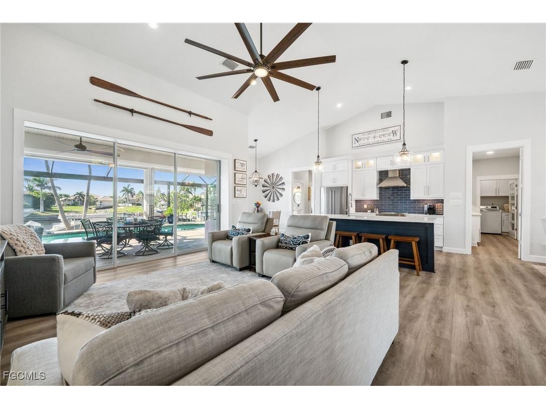 529 La Caruna Court Punta Gorda FL 33950 2025013877 image11