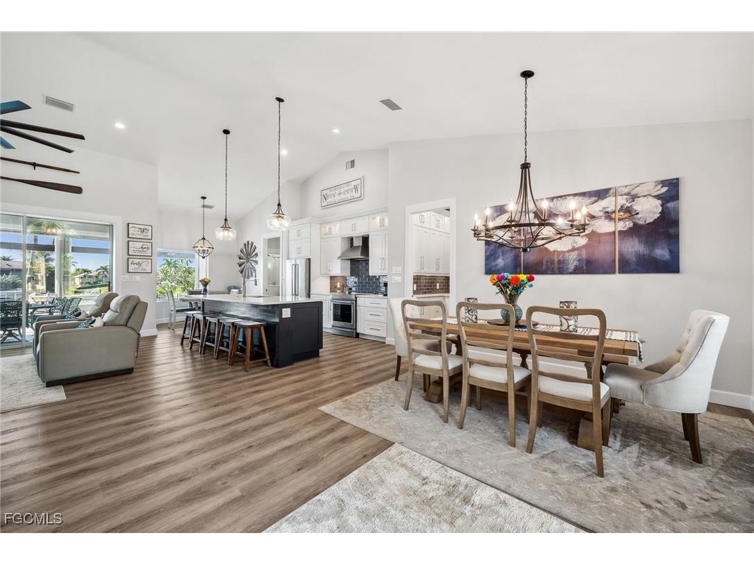 529 La Caruna Court Punta Gorda FL 33950 2025013877 image12