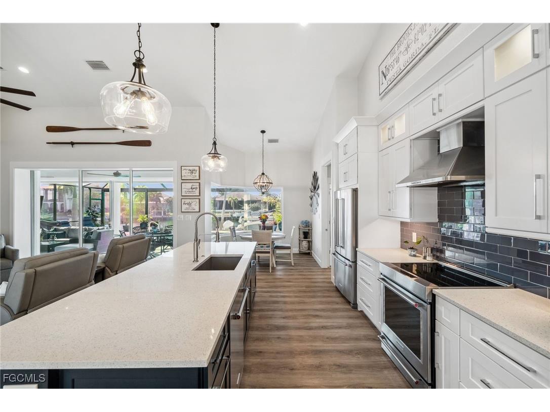 529 La Caruna Court Punta Gorda FL 33950 2025013877 image16