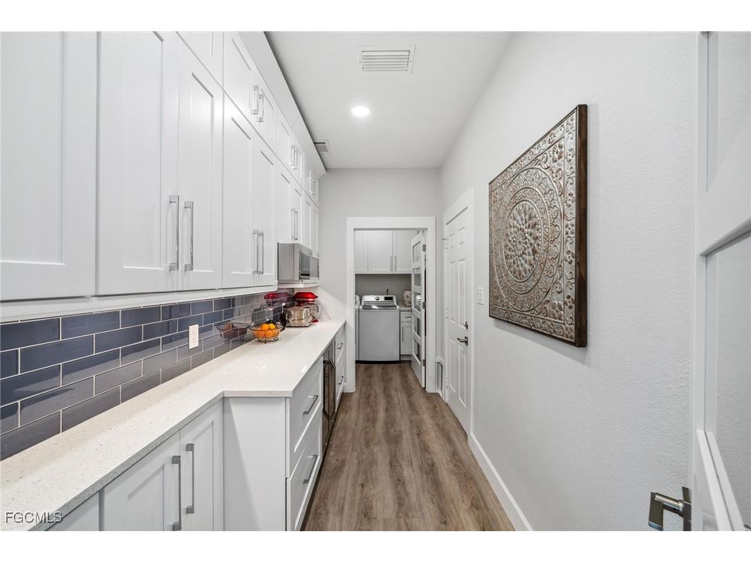 529 La Caruna Court Punta Gorda FL 33950 2025013877 image21