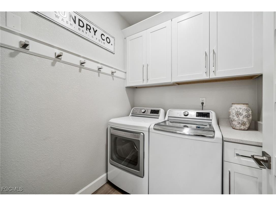 529 La Caruna Court Punta Gorda FL 33950 2025013877 image22