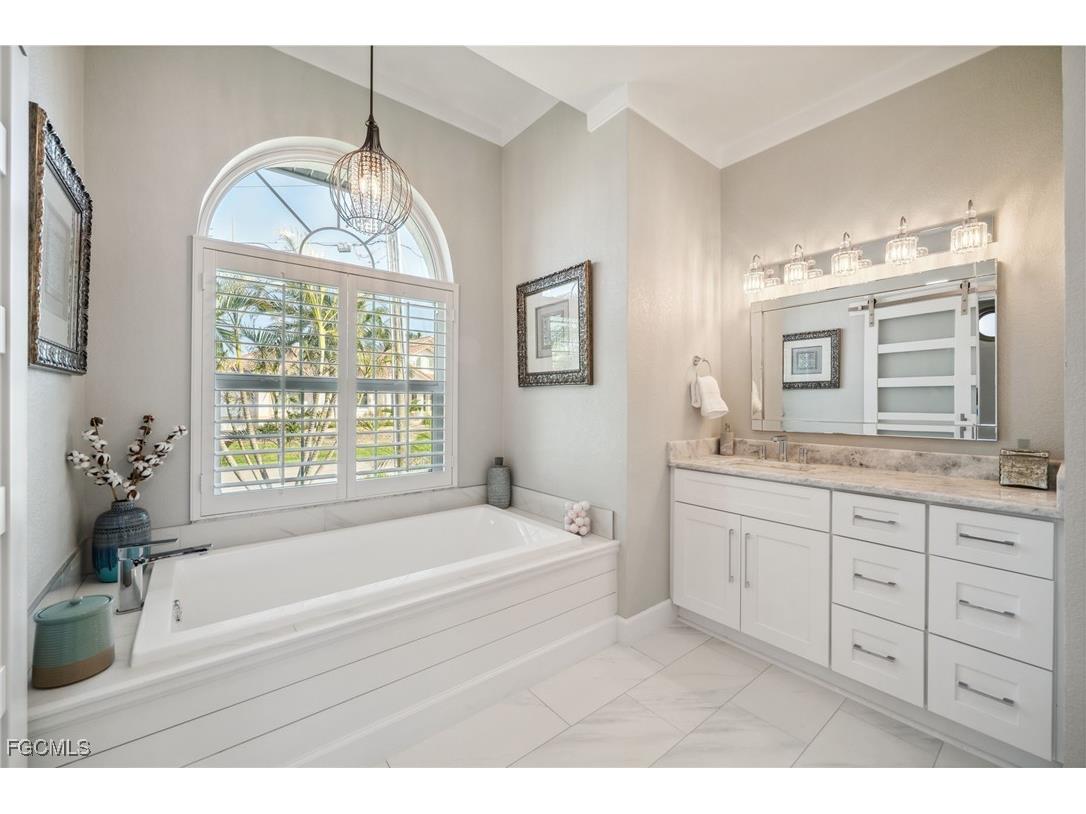 529 La Caruna Court Punta Gorda FL 33950 2025013877 image29