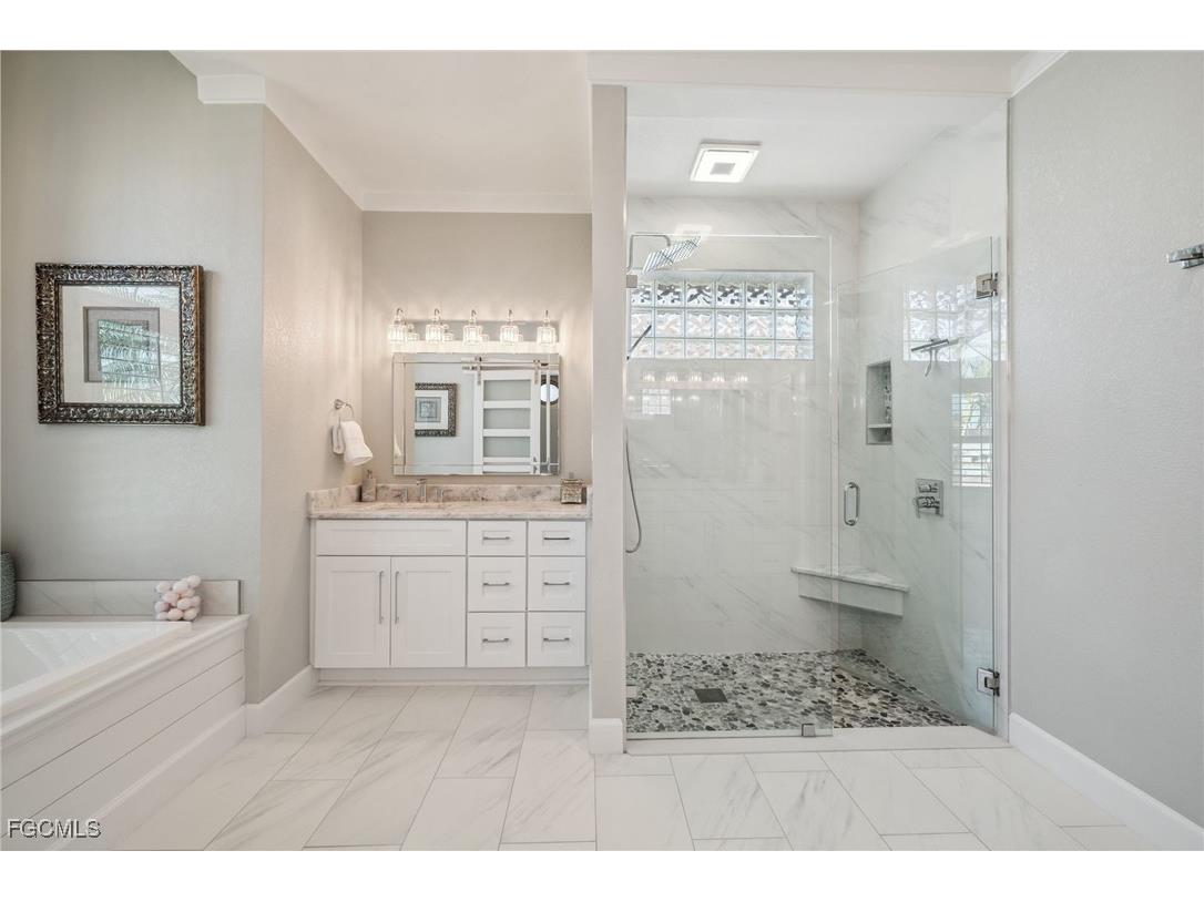 529 La Caruna Court Punta Gorda FL 33950 2025013877 image30