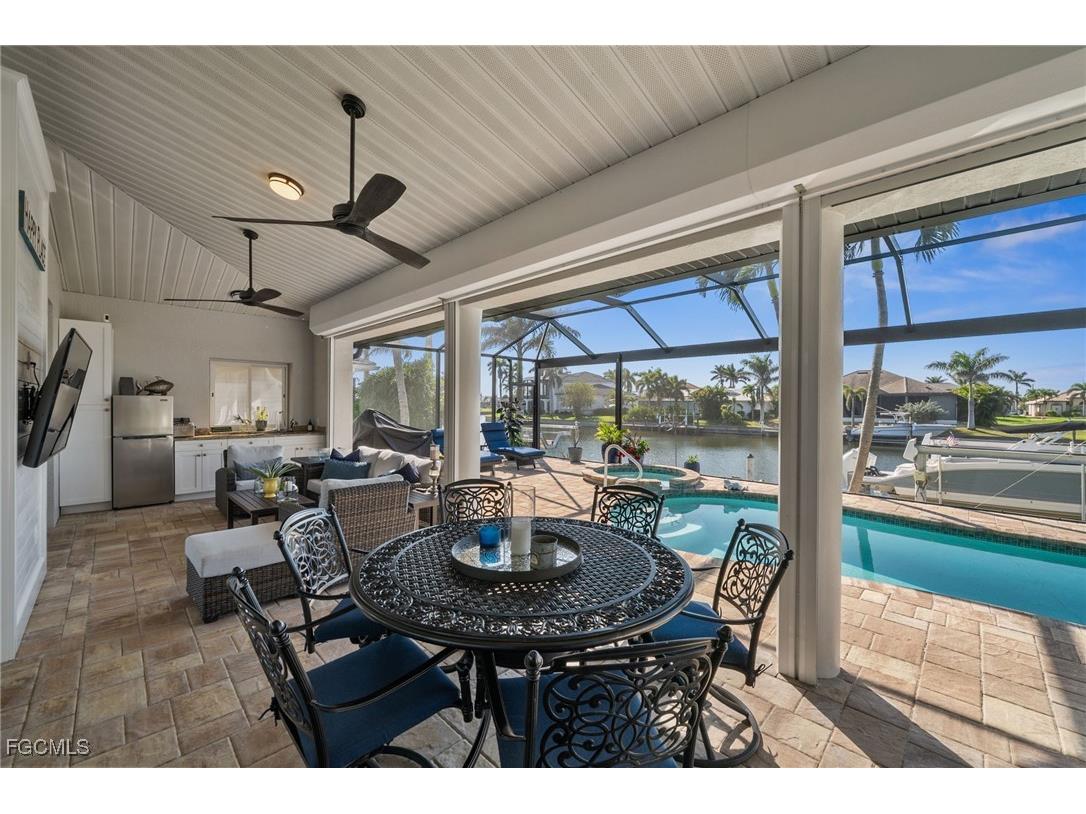 529 La Caruna Court Punta Gorda FL 33950 2025013877 image38