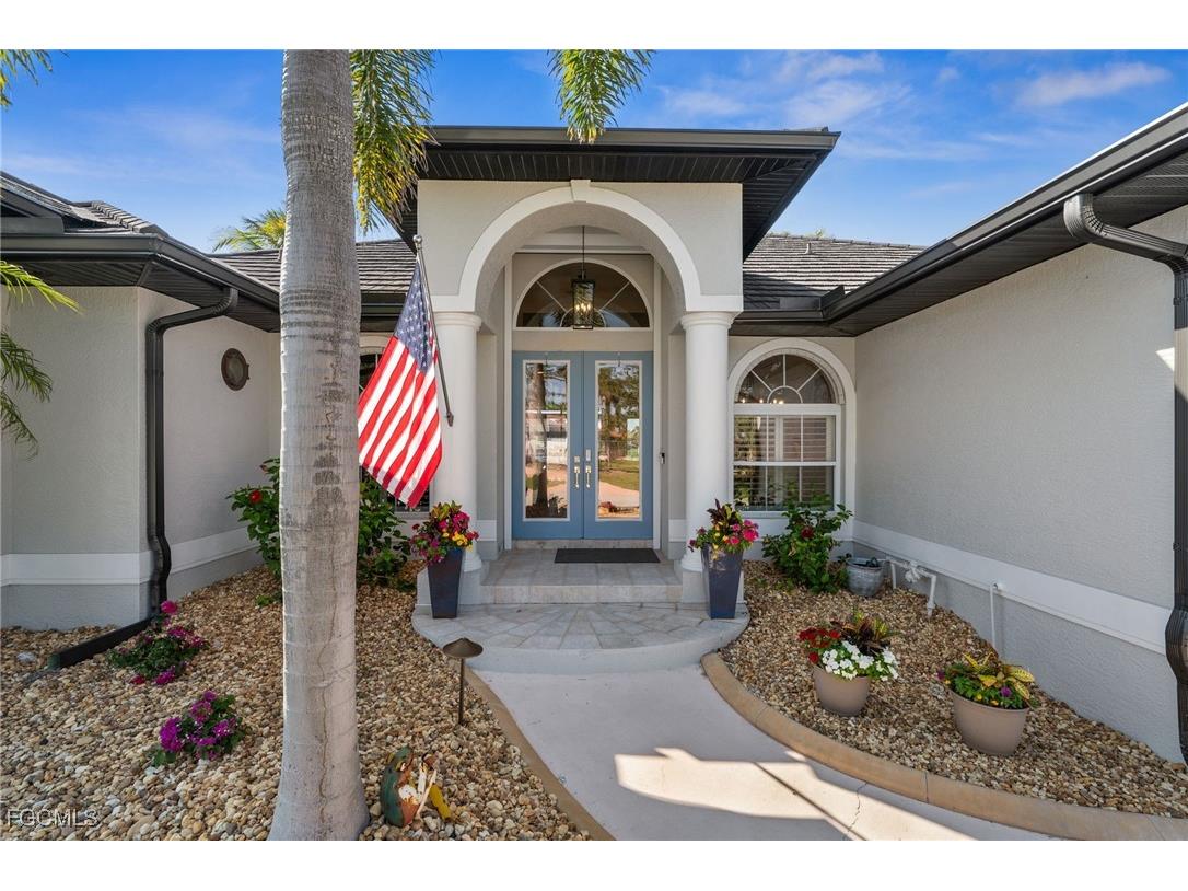 529 La Caruna Court Punta Gorda FL 33950 2025013877 image6