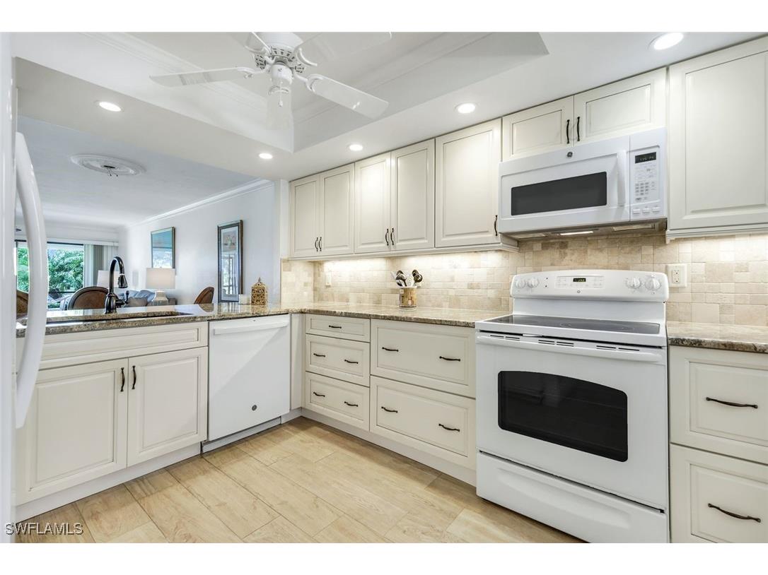 529 Lake Louise Circle #101 Naples FL 34110 225074214 image9