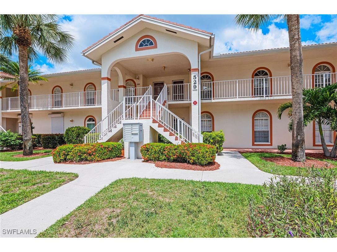 529 Mardel Drive #304 Naples FL 34104 226001576 image1