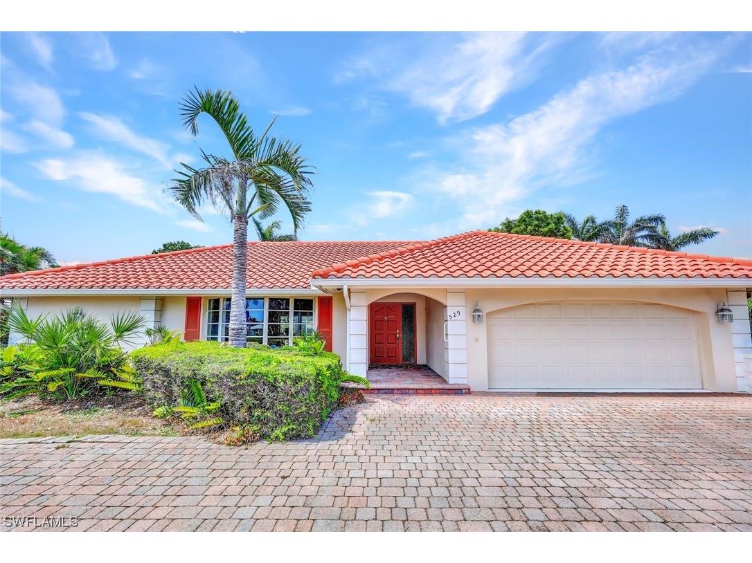 529 Neapolitan Way Naples FL 34103 223032667 image1