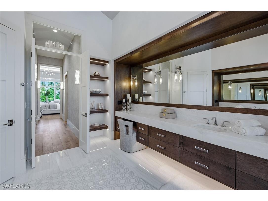 529 Neapolitan Way Naples FL 34103 226012543 image15