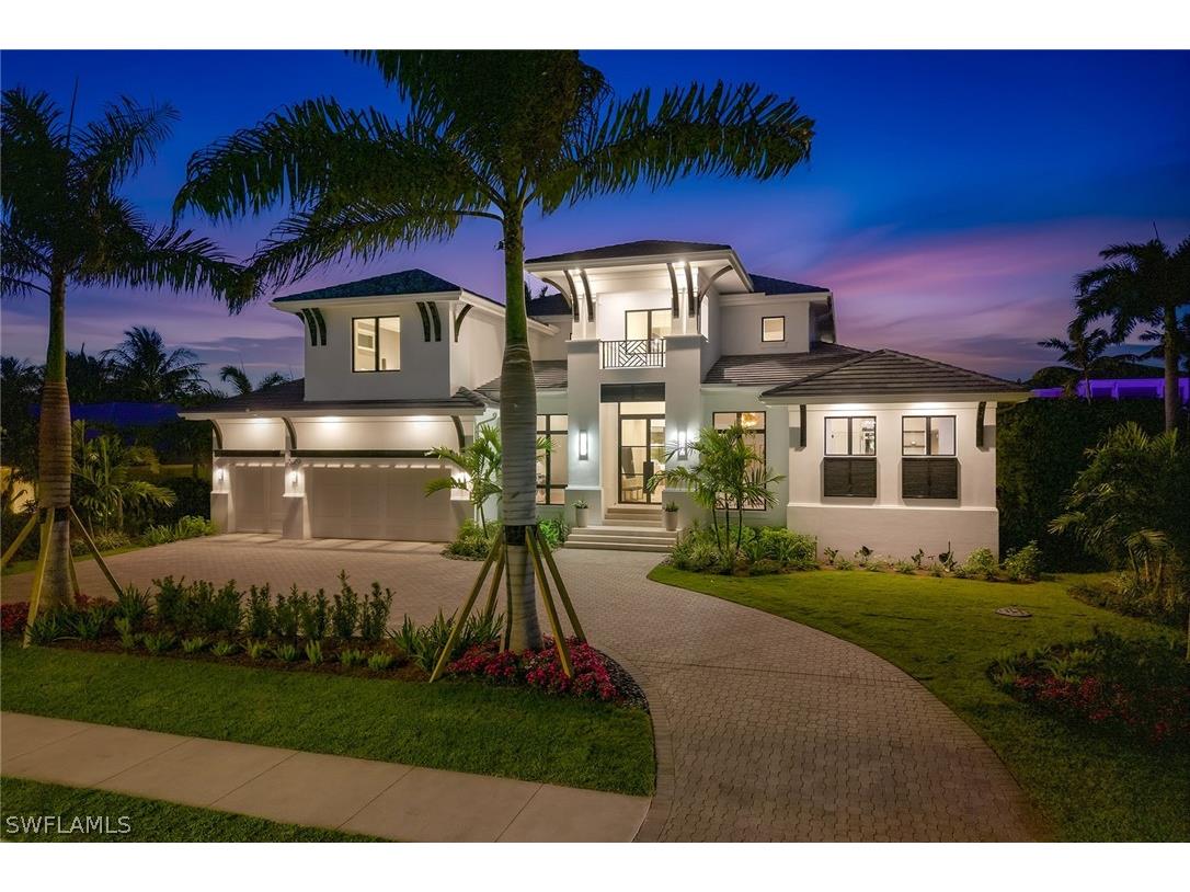 529 Neapolitan Way Naples FL 34103 226012543 image2