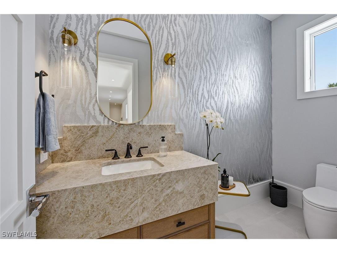 529 Neapolitan Way Naples FL 34103 226012543 image22