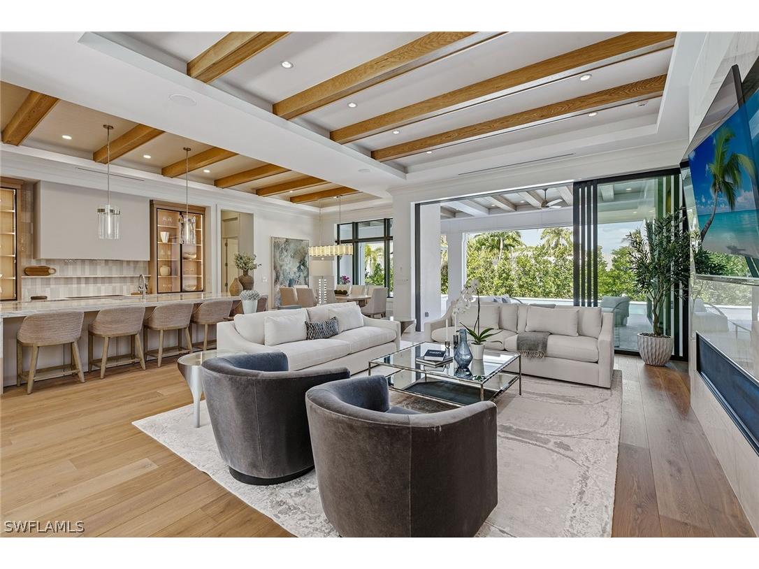529 Neapolitan Way Naples FL 34103 226012543 image3