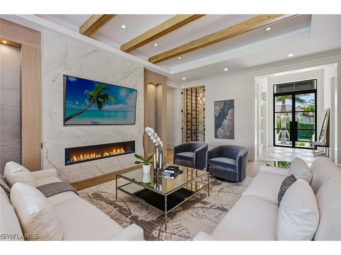 529 Neapolitan Way Naples FL 34103 226012543 image4