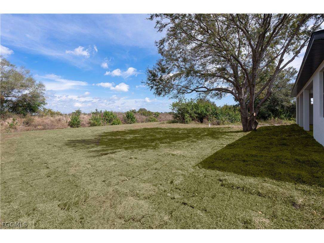 529 Theodore Vail Street E Lehigh Acres FL 33974 2026010524 image4