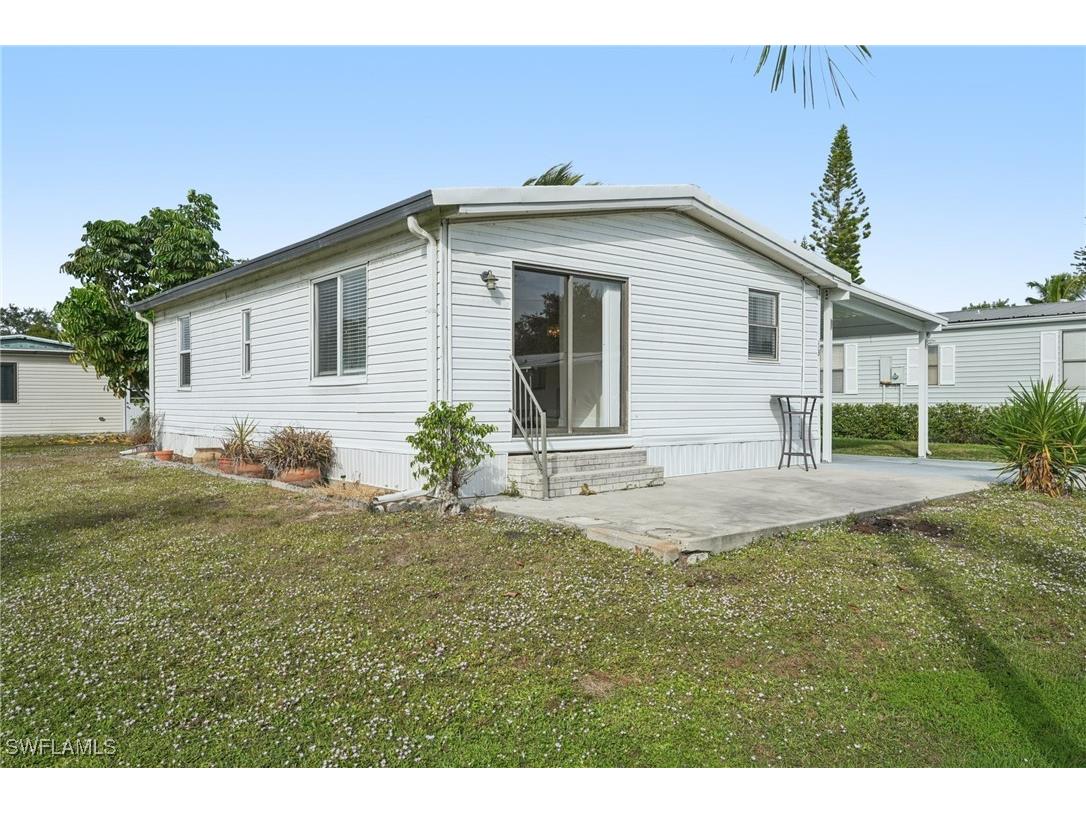 53 Grosbeak Lane Naples FL 34114 225072042 image3